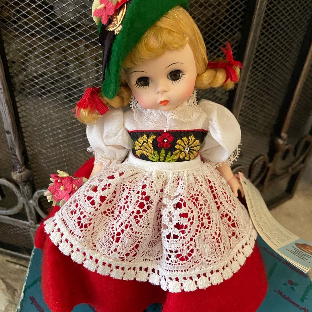 VINTAGE MADAME ALEXANDER - SWITZERLAND DOLL